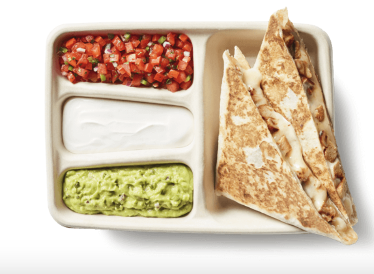 consumer-insights-unpacking-the-most-acclaimed-chicken-quesadilla-offerings-across-major-quick-service-chains