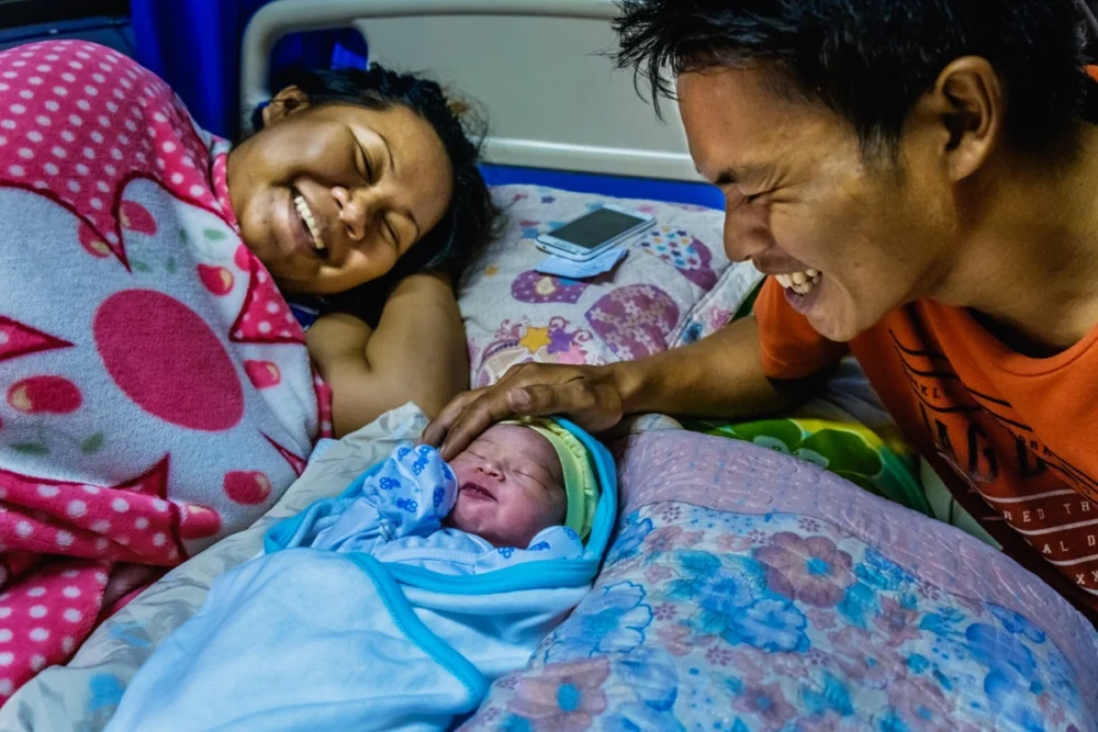 navigating-the-dual-realities-of-global-health-access-progress-amidst-enduring-inequities