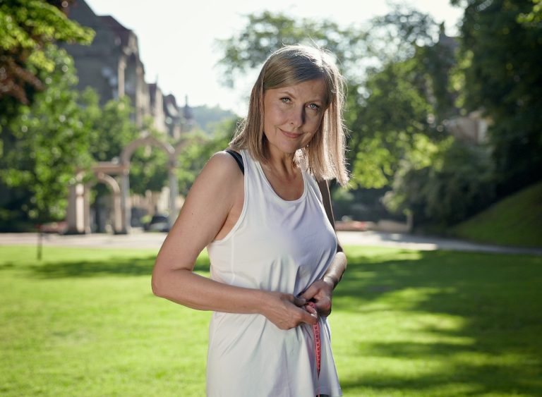 accessible-morning-core-routines-bed-based-strategies-for-enhanced-abdominal-definition-and-stability-post-55