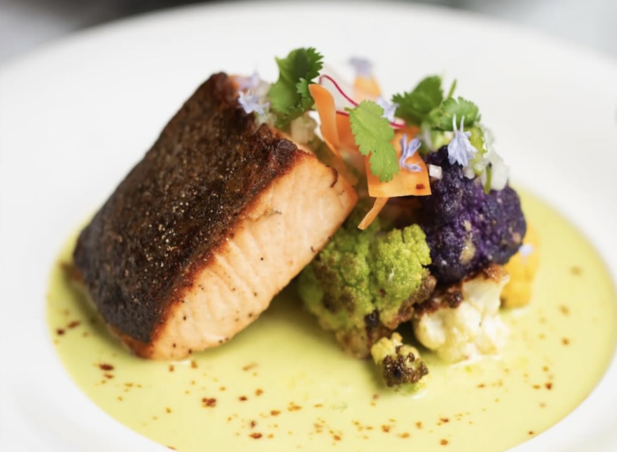 navigating-seafood-menus-a-butchers-insight-into-top-chain-restaurant-tuna-steaks