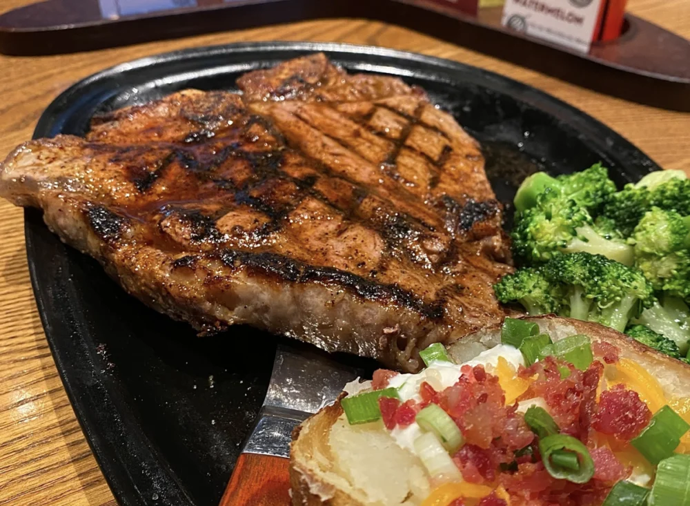 americas-top-chain-steakhouses-delivering-exceptional-and-substantial-porterhouse-cuts