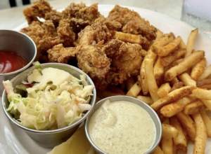 gastronomic-gems-uncovering-leading-casual-dining-chains-for-exceptional-fried-oyster-preparations
