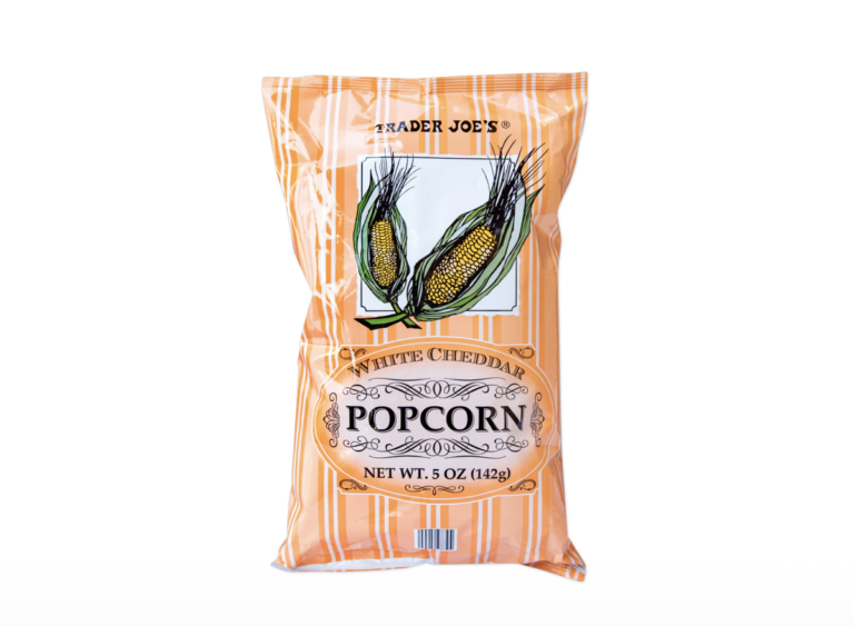 navigating-the-aisle-consumer-preferred-pre-popped-popcorn-brands-redefining-snack-time-staples