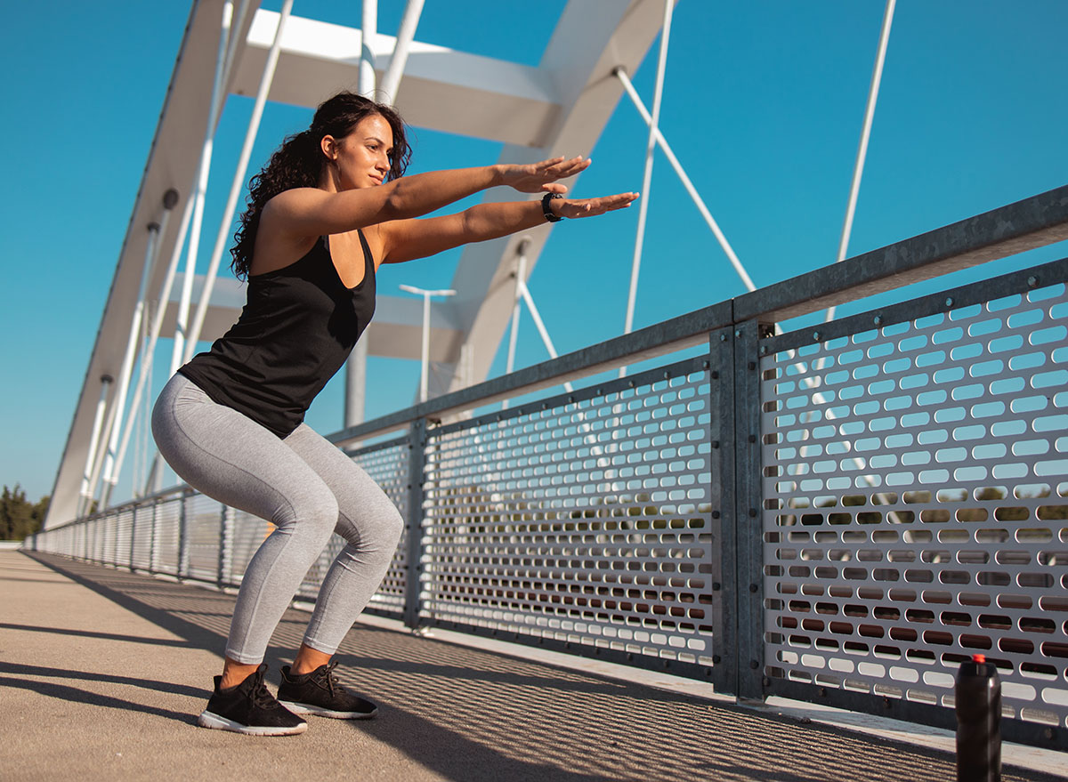 Young,Women,In,Crouching,Position