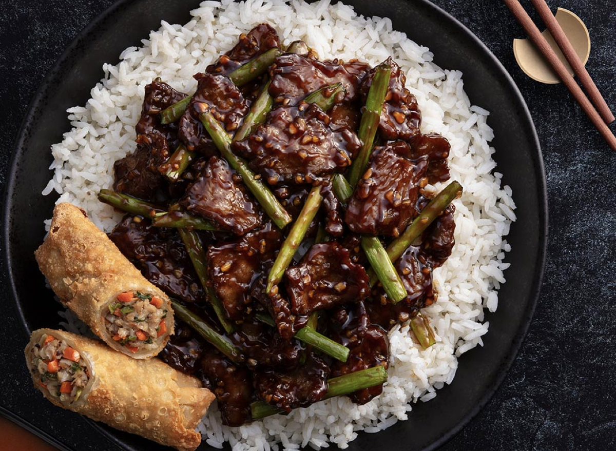 americas-favorite-asian-stir-fry-culinary-professionals-reveal-leading-chain-destinations-for-exquisite-mongolian-beef