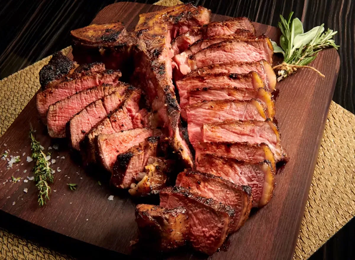 americas-top-steakhouse-destinations-for-the-ultimate-t-bone-and-crispy-onion-ring-experience