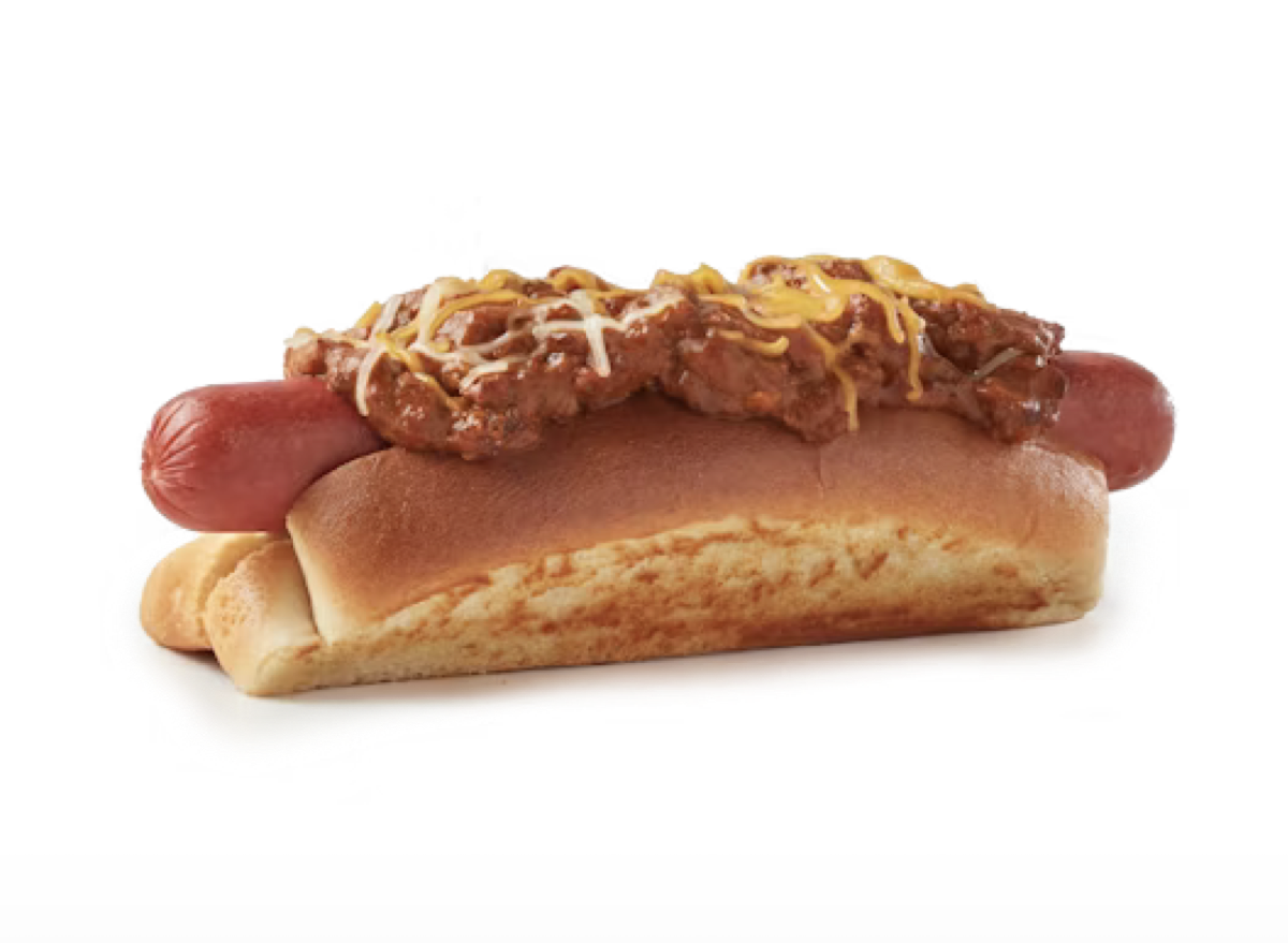 consumer-consensus-reveals-top-chain-destinations-for-americas-iconic-chili-cheese-dog