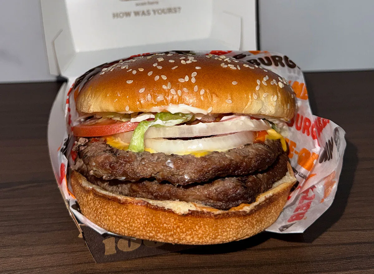 evaluating-fast-food-innovation-mcdonalds-big-arch-and-burger-kings-enhanced-whopper-compete-for-market-dominance
