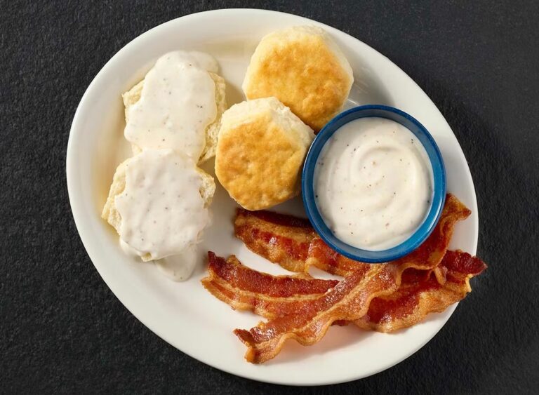 savoring-southern-tradition-top-national-chains-offering-economical-and-hearty-biscuits-and-gravy-options