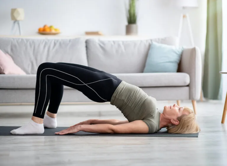 the-glute-bridge-endurance-test-a-vital-metric-for-assessing-core-and-hip-function-after-age-55