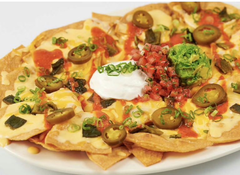 where-to-find-expansive-and-flavorful-nacho-creations-across-popular-restaurant-chains