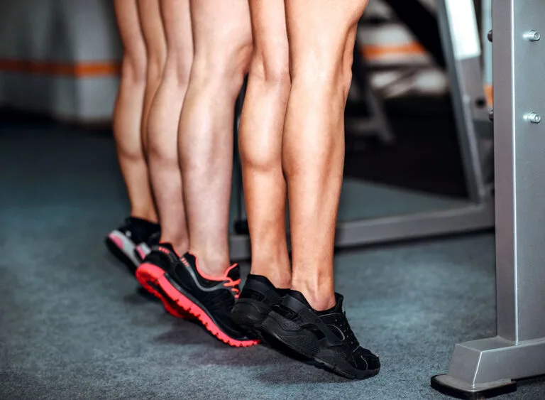 Three,Pretty,Girls,Workout,In,The,Gym