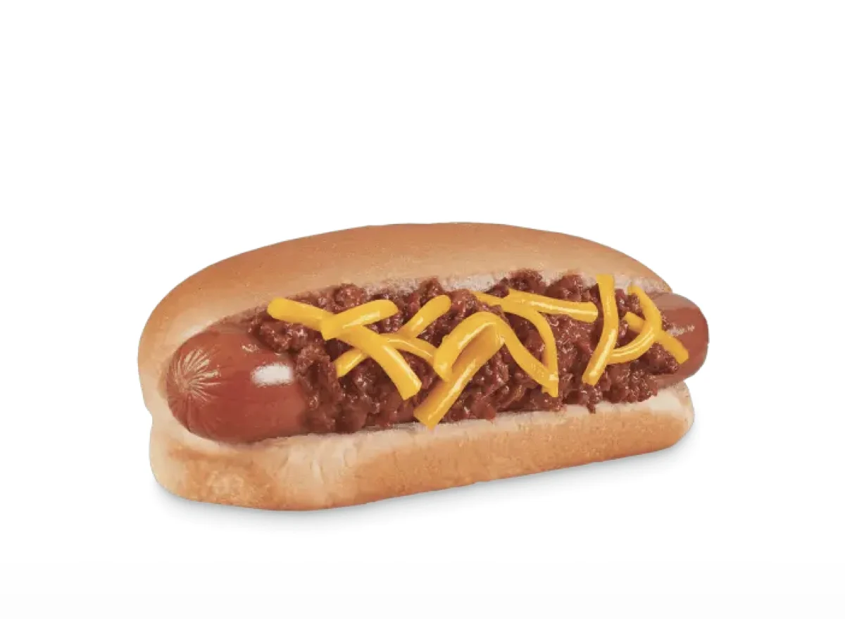 culinary-comfort-unveiling-americas-top-quick-service-chains-for-exemplary-chili-hot-dog-experiences