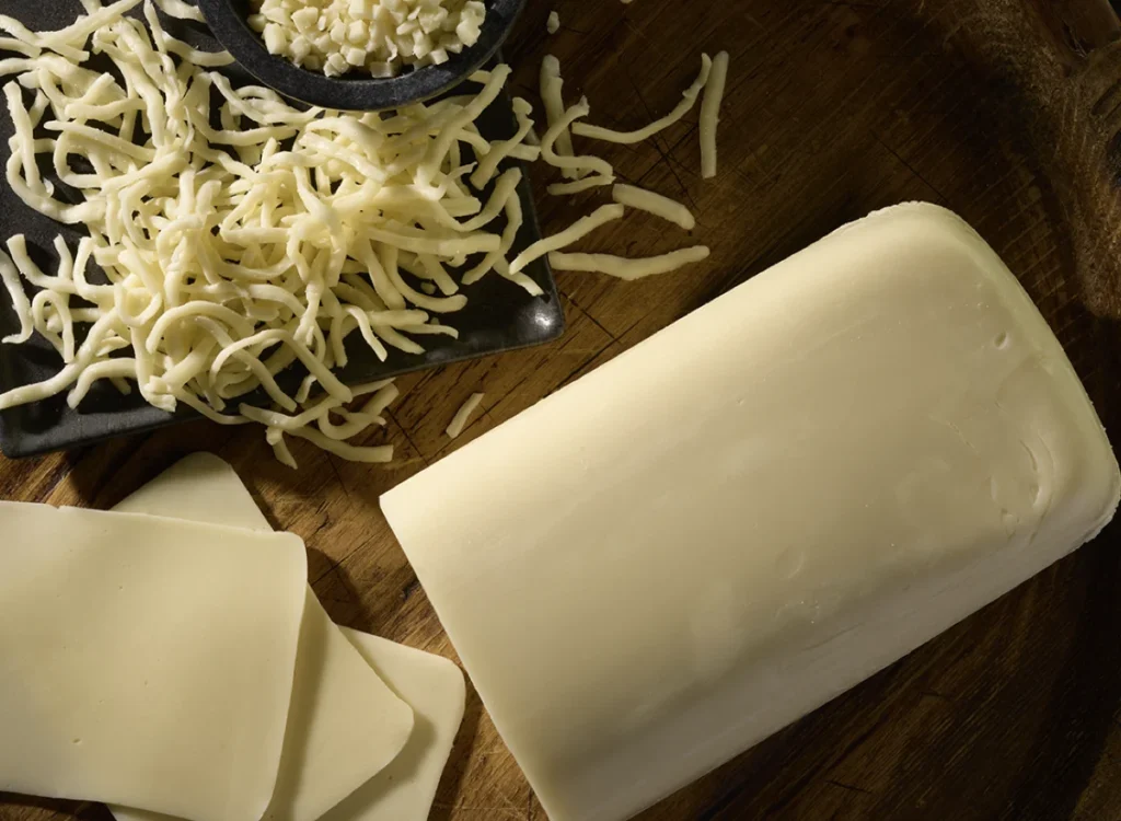 elevating-culinary-creations-a-guide-to-top-mozzarella-varieties-preferred-by-food-professionals
