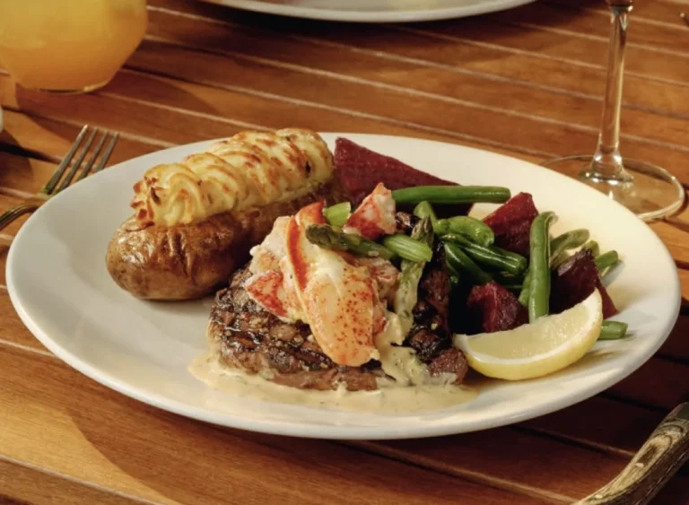 elevating-the-surf-and-turf-a-connoisseurs-guide-to-exceptional-steak-oscar-at-national-restaurant-chains