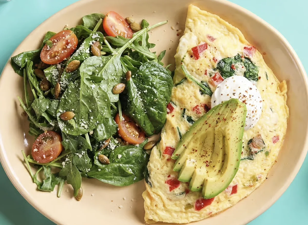 expert-approved-breakfasts-unpacking-nutrient-rich-selections-at-popular-restaurant-chains-for-on-the-go-wellness