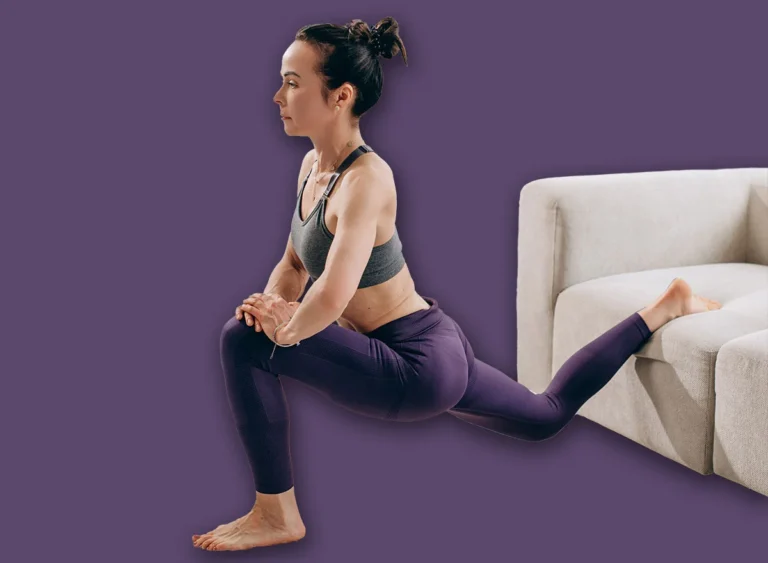 Young,Woman,Doing,Bulgarian,Split,Squat,With,Rear,Foot,Elevated