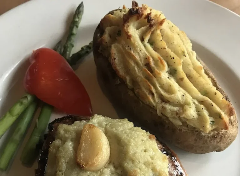 the-pursuit-of-potato-perfection-culinary-experts-highlight-exemplary-twice-baked-creations-at-renowned-steakhouses