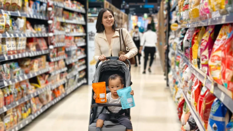 ubiquity-of-highly-processed-foods-in-toddler-aisles-raises-nutritional-concerns