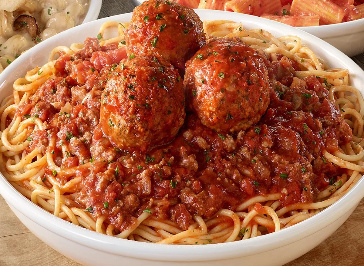 americas-culinary-canvas-dissecting-the-top-italian-chain-restaurants-for-meatball-and-garlic-bread-excellence