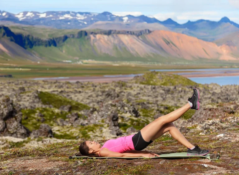 Fitness,Woman,Exercising,Single,Leg,Glute,Bridge,Exercise,Training,Butt