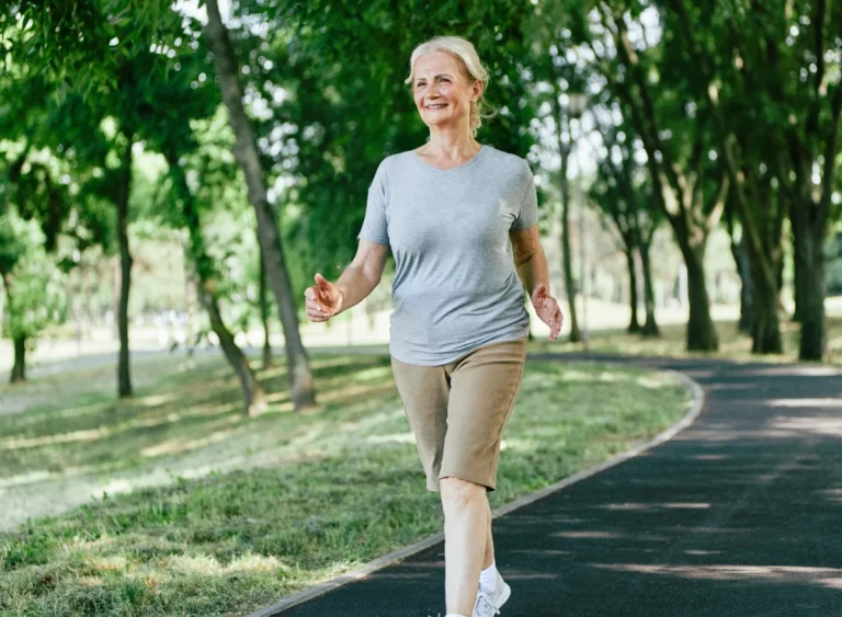 optimizing-core-strength-functional-movements-for-enhanced-stability-and-mobility-in-adults-over-sixty
