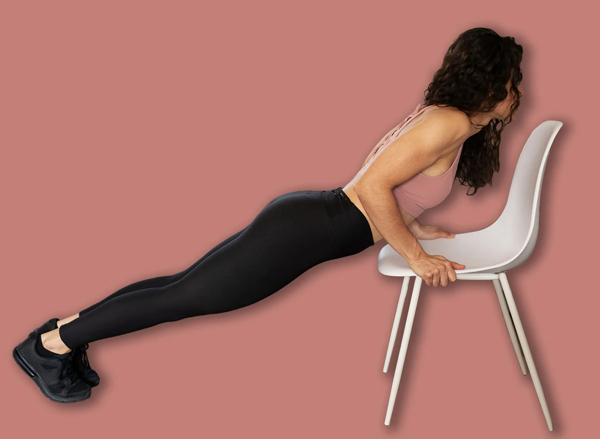Side,View,Of,An,Active,Young,Woman,Wearing,Sportswear,Doing