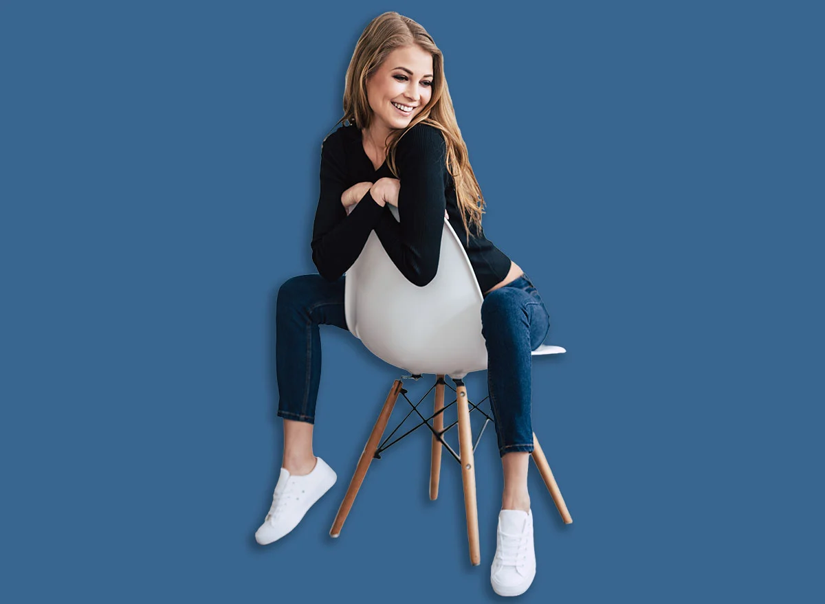 Take,A,Look,At,This,Cutie!,Beautiful,Young,Woman,Looking