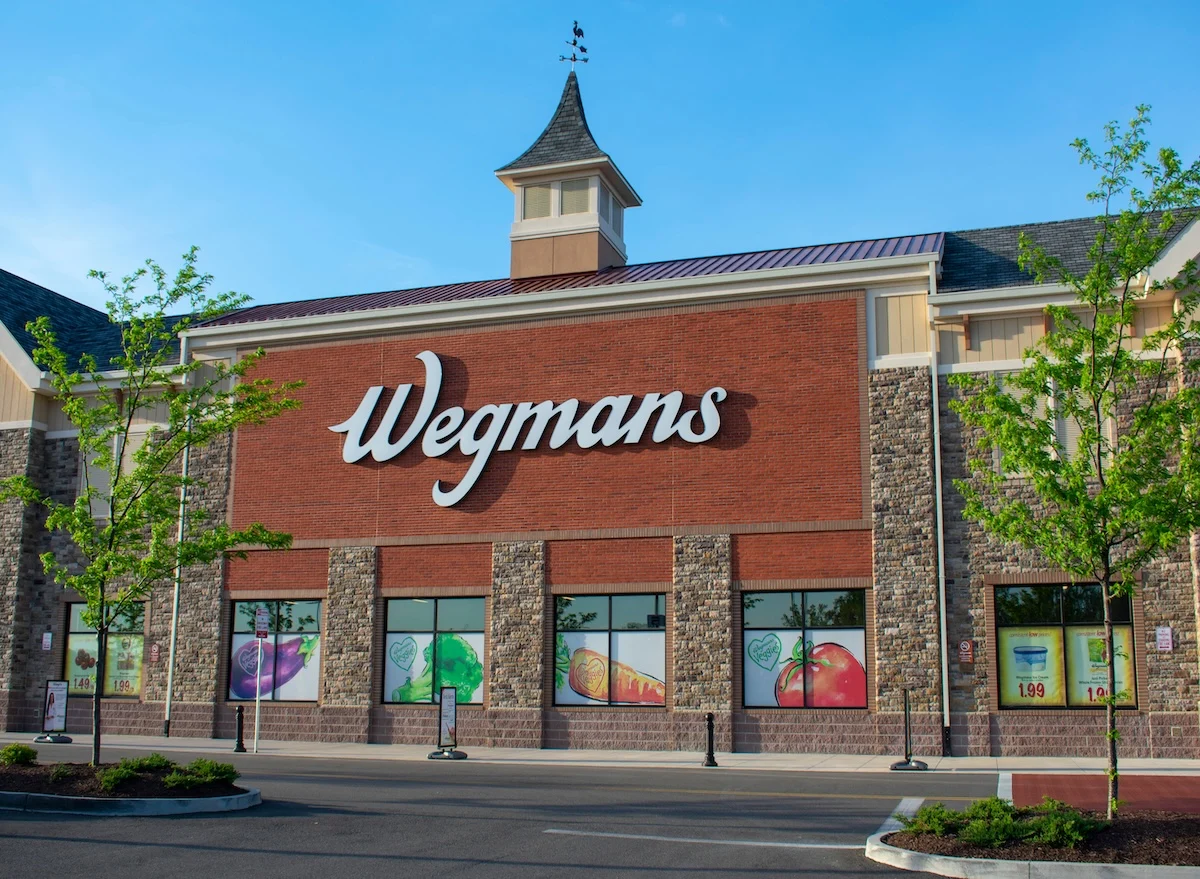 Richmond,,Va/usa,May,2,2018:,Wegmans,Grocery,Store.,Wegmans,Is