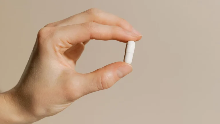the-power-of-expectation-how-aware-use-of-inert-substances-enhances-cognitive-and-physical-vitality-in-seniors