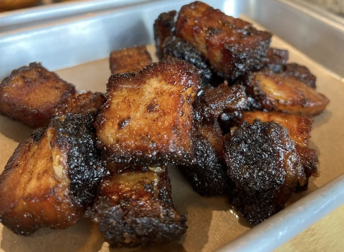 unveiling-the-masters-of-burnt-ends-a-culinary-experts-assessment-of-top-national-bbq-chains