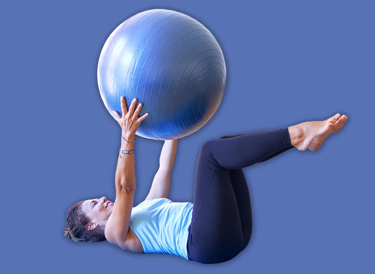 Middle,Age,Beautiful,Sportswoman,Smiling,Happy.,Doing,Exercise,Using,Fitness
