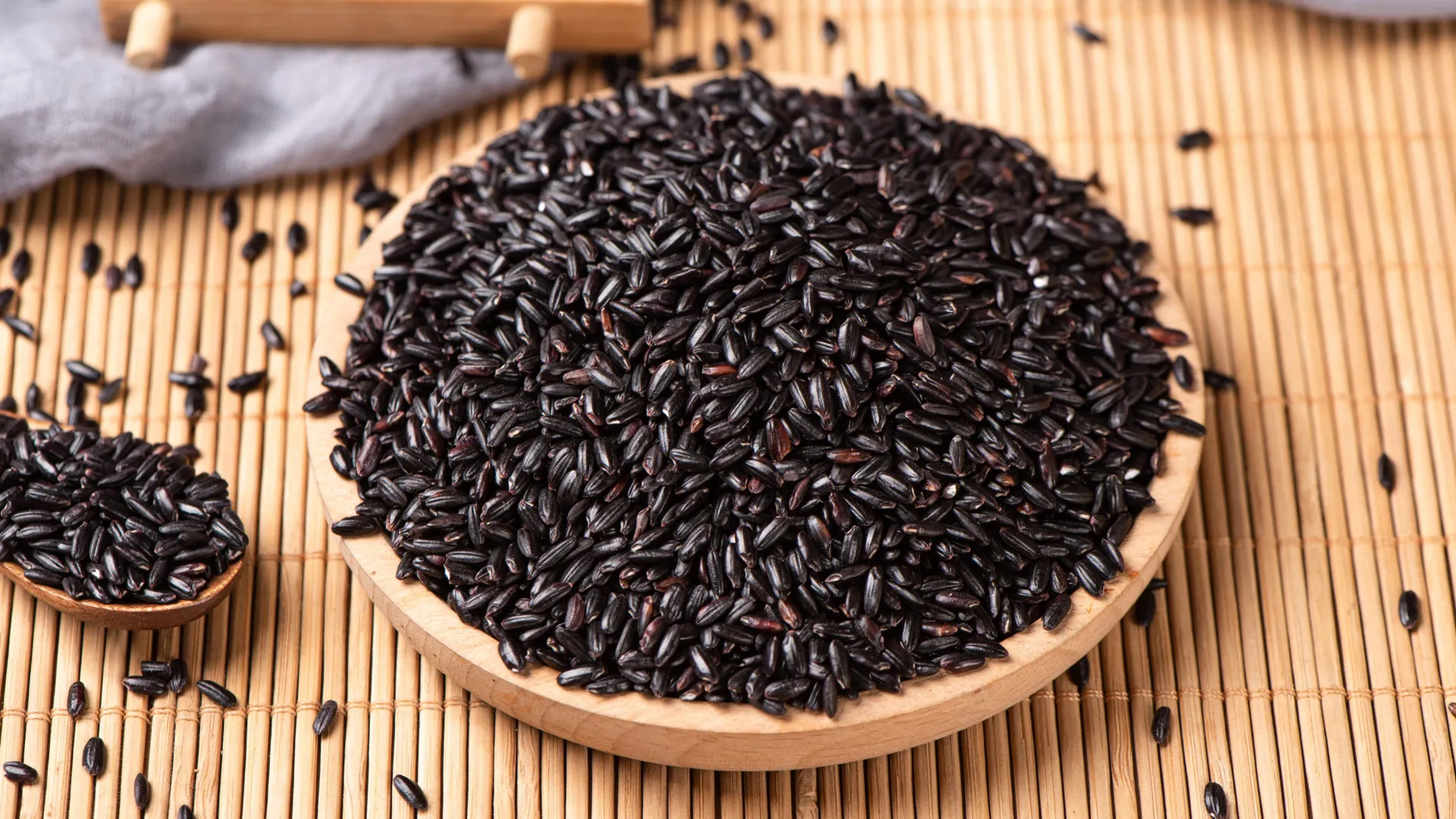 hokkaido-researchers-unveil-unique-lipid-profiles-in-pigmented-rice-offering-new-avenues-for-metabolic-wellness