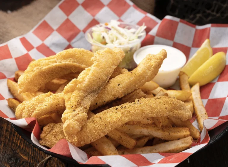 national-restaurant-chains-elevating-the-southern-comfort-staple-a-look-at-celebrated-fried-catfish-and-hashbrown-pairings